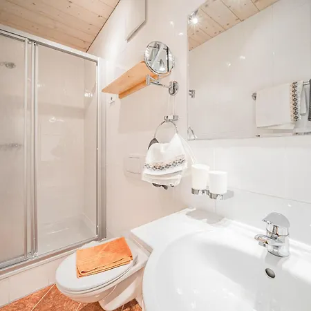 Weberhof 1-2-3-4-5 度假居